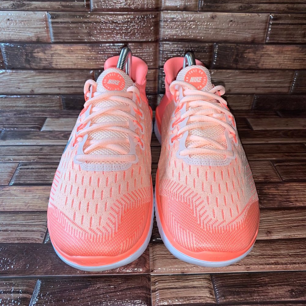 NIKE FREE RN 2018 Girls Size 7y - Picture 2 of 8